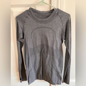 lulu lemon long sleeve swiftly tech. dark gray